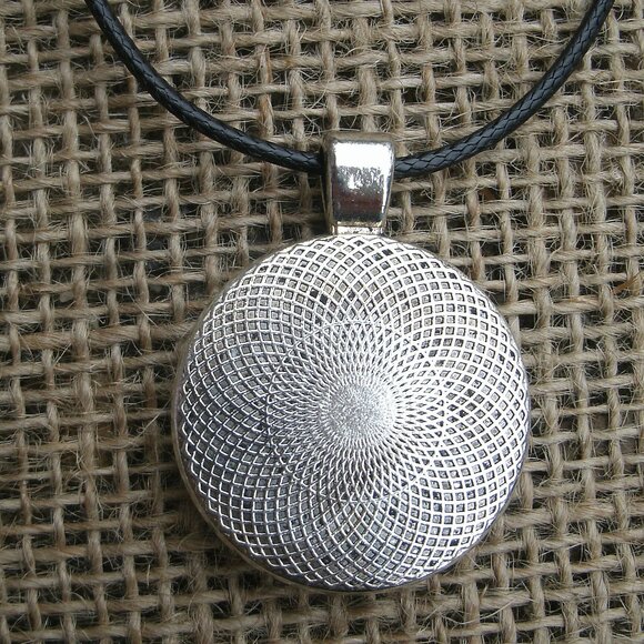 Egyptian Ankh Glass Cabochon Pendant Necklace - Picture 3 of 11